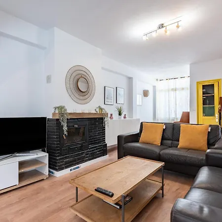 Beachside Centre Duplex 6pax * 푸엔히롤라